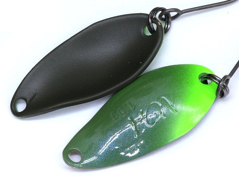 Rodio Craft Noa 1,8g #73 Angelhaken in Silber, scharfe Spitze für Angeln, Nahaufnahme des Angelhakens