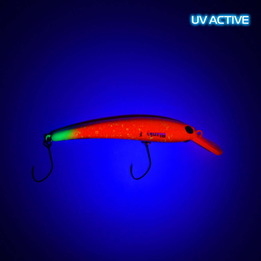ROB Lure Blanky 65F EM04 wobbler in UV color, showcasing its sleek design and vibrant finish for effective fishing.