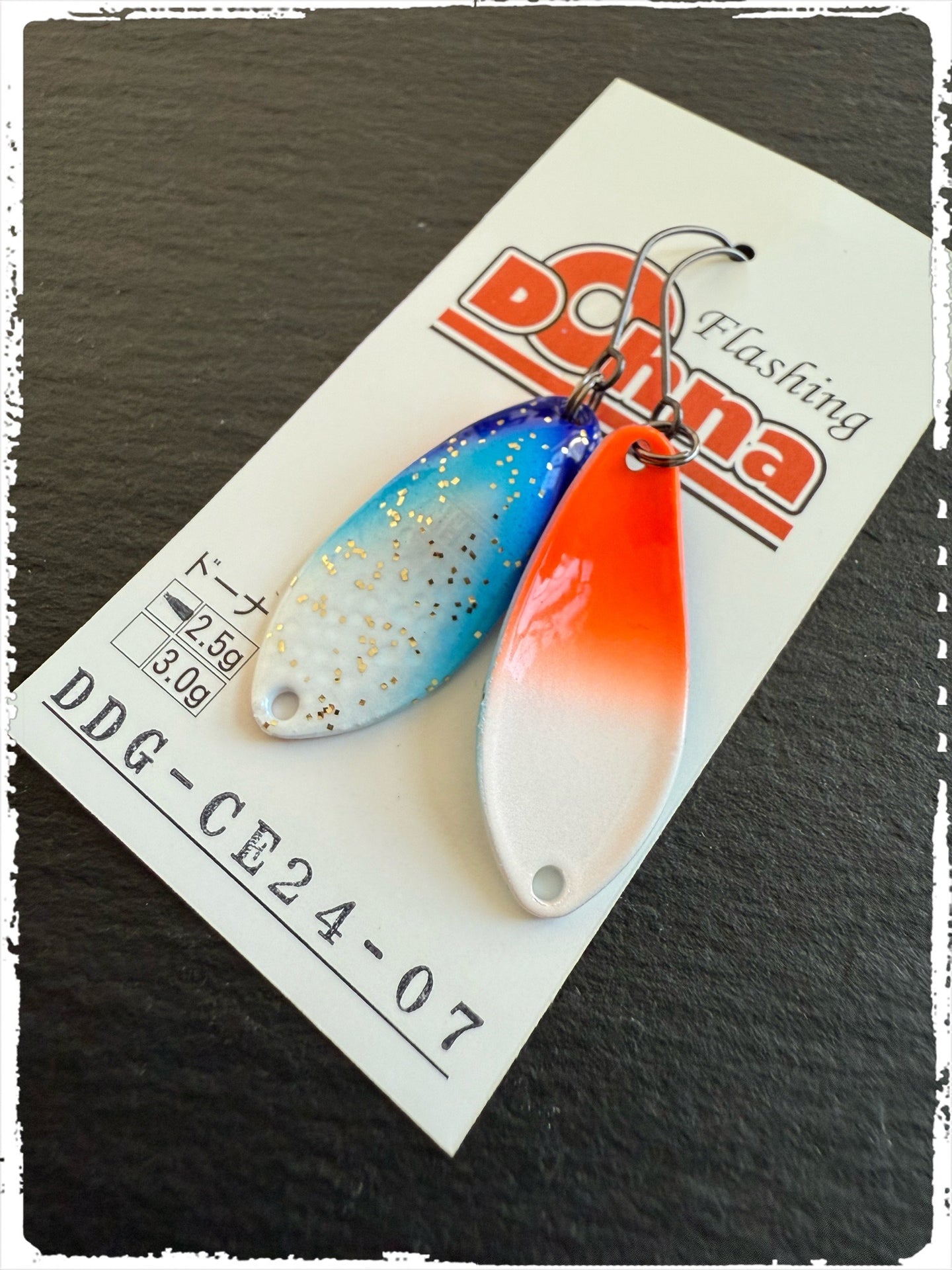 Angler'z System Antem Dohna DDG-CE24 #07 spoon with a sleek design and vibrant colors for effective fishing.