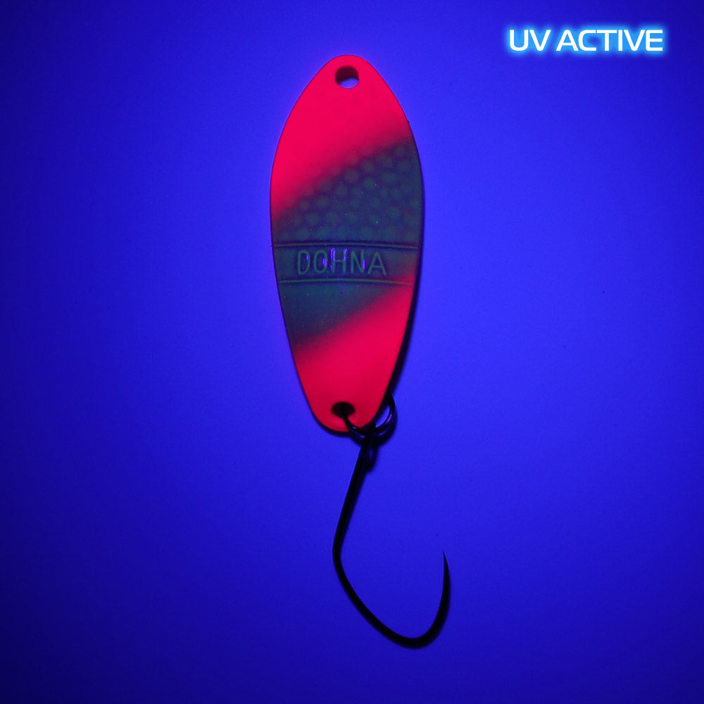 Angler'z System Antem Dohna EM27 Spoon, 25g, mit leuchtender Oberfläche, für Angeln auf Raubfische, auf dem Wasser liegend.