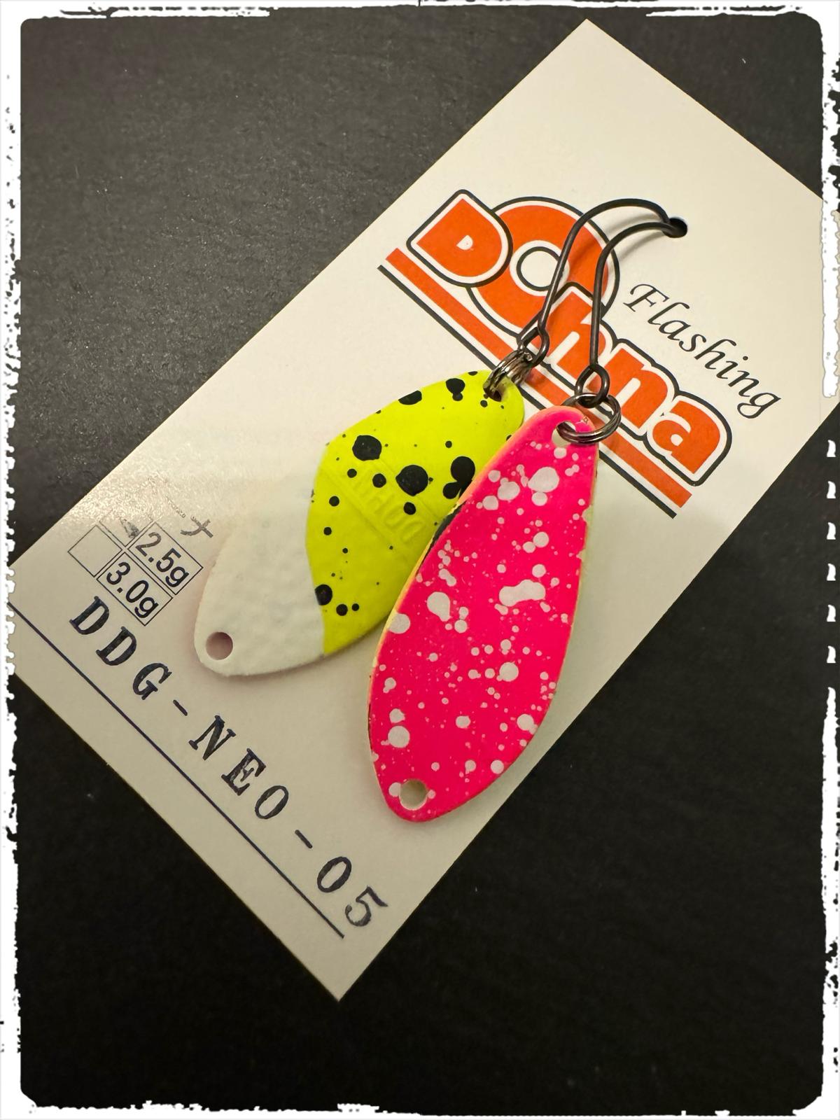 Spinnfischerrute Angler´z System Antem Dohna DDG NEO-05 mit Angelköder, Nahaufnahme des Angelspoons für Angelfreunde