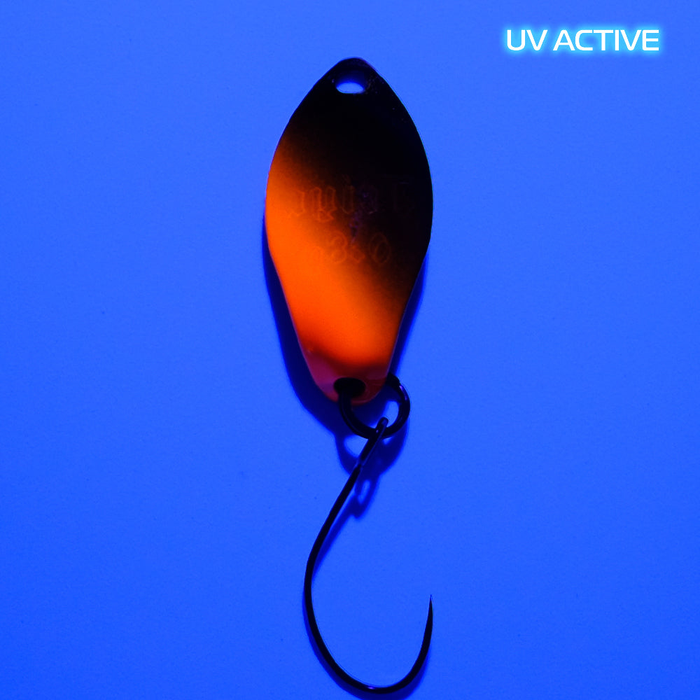 God Hands Spoon Jriya FA10 in sleek design with a shiny finish, showcasing its ergonomic handle and fine craftsmanship.