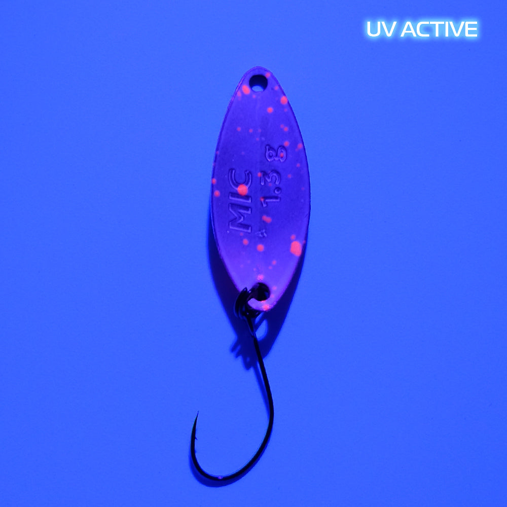 Fangenswert MIC 1.3 g EA08 spoon with UV finish, showcasing vibrant color and reflective surface in back view.