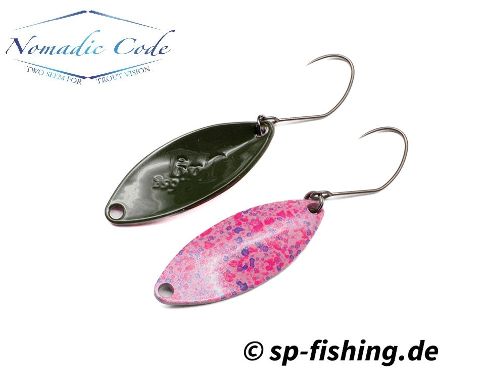 Nomadic Code Löffel in Sonderfarbe Sakura mit elegantem Design, aus hochwertigem Material, auf weißem Hintergrund fotografiert.