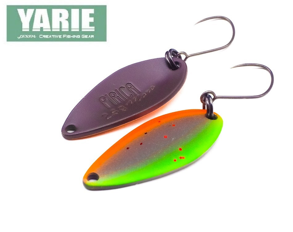 Yarie PIRICA AD25 Löffel aus hochwertigem Material, elegantes Design, ideal für feine Speisen, auf weißem Hintergrund sichtbar