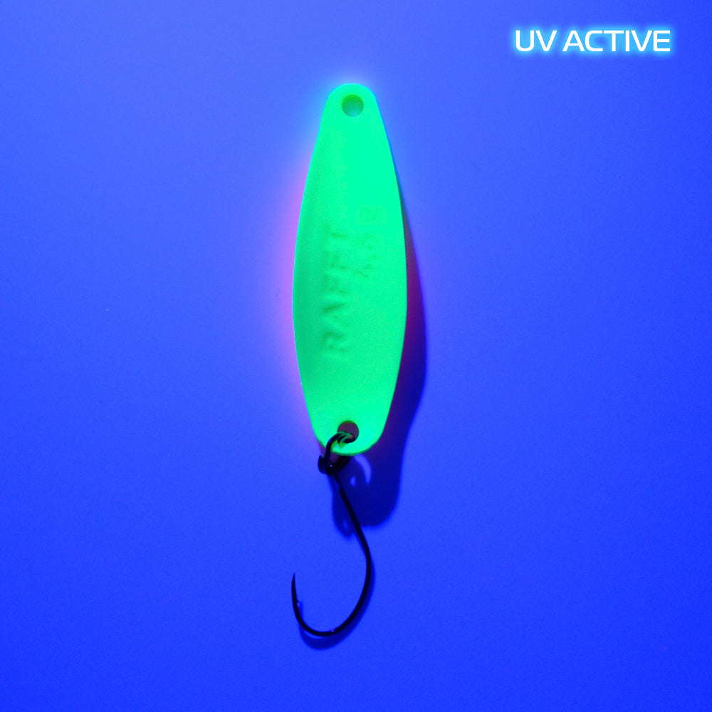 Fangenswert RAFFT 4.6 g EA02 spoon lure in UV finish, showcasing vibrant colors and detailed design on the back.
