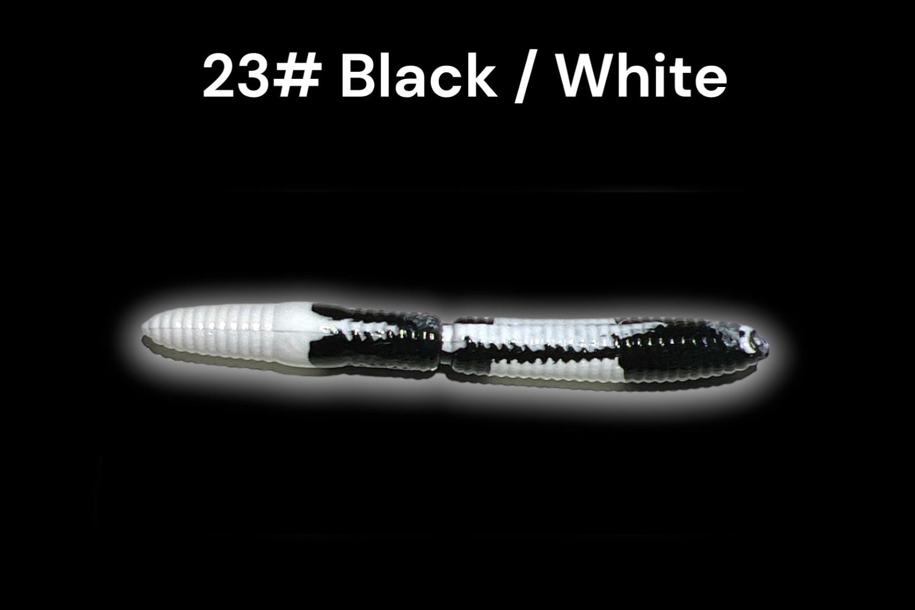 SE-BAITS R-WORM EXTREME FLOATING gummiköder in black and white, showcasing its unique floating design and texture.