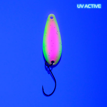 Fangenswert CHEAT 2.0 g EA03 Glow Löffel mit UV-Design, sichtbare leuchtende Details auf der Vorderseite