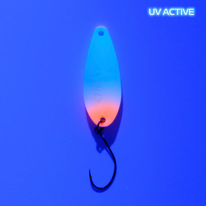 Fangenswert CHEAT 2.0 g EA04 glow spoon showcasing a luminous back design for enhanced visibility in fishing.