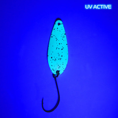 Fangenswert CHEAT 2.0 Löffel, Frontansicht in UV-Licht, aus hochwertigem Fangenswert Material, detailreiche Oberfläche