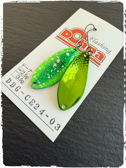 Angler´z System Antem Dohna Spoon DDG-CE24, silberfarbener Angelblei mit geschwungener Form auf weißem Hintergrund