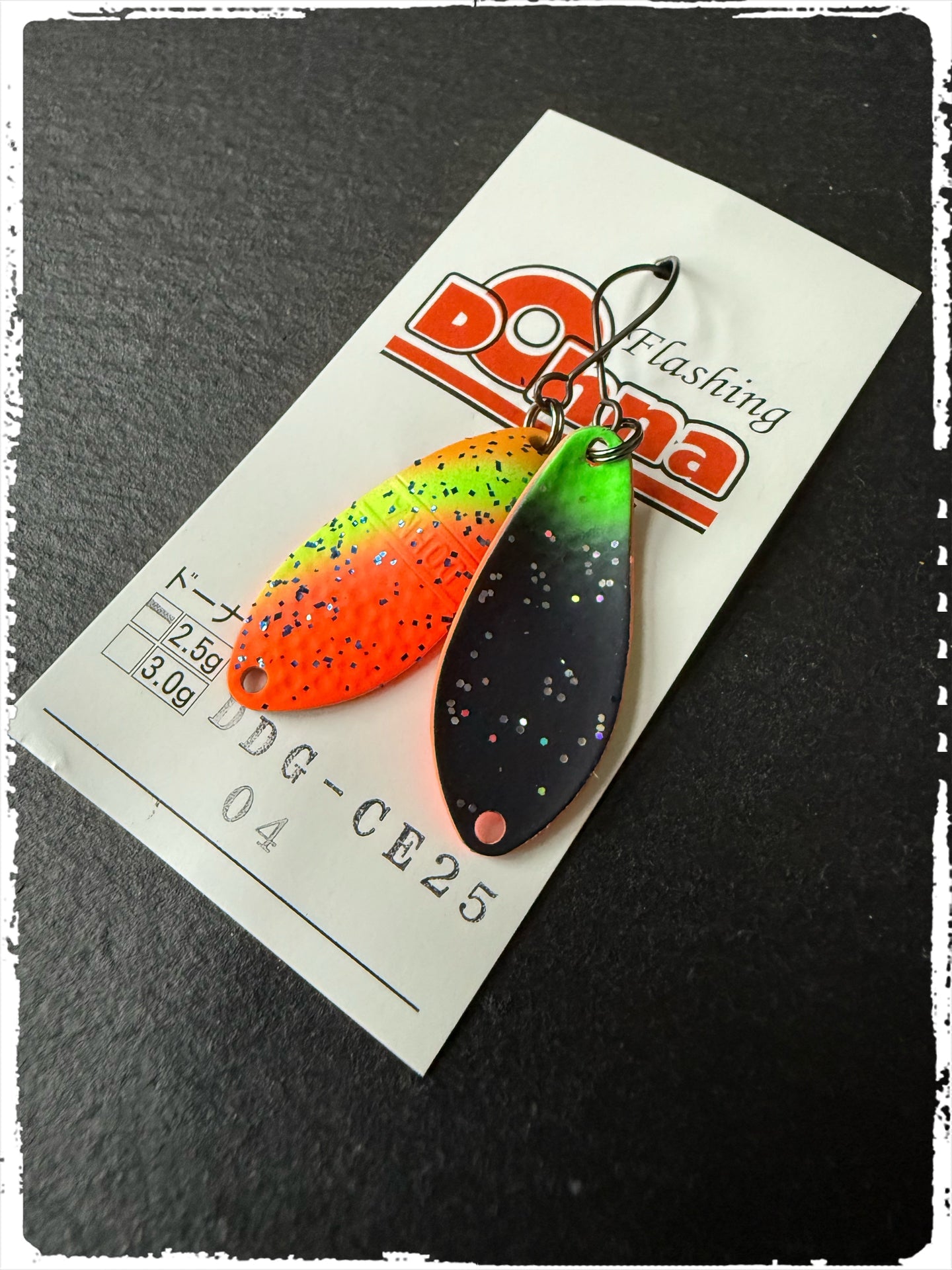 Angler´z System Antem Dohna Spoon DDG-CE25 in silber, detailreiche Angelköder für den Fischfang, Nahaufnahme