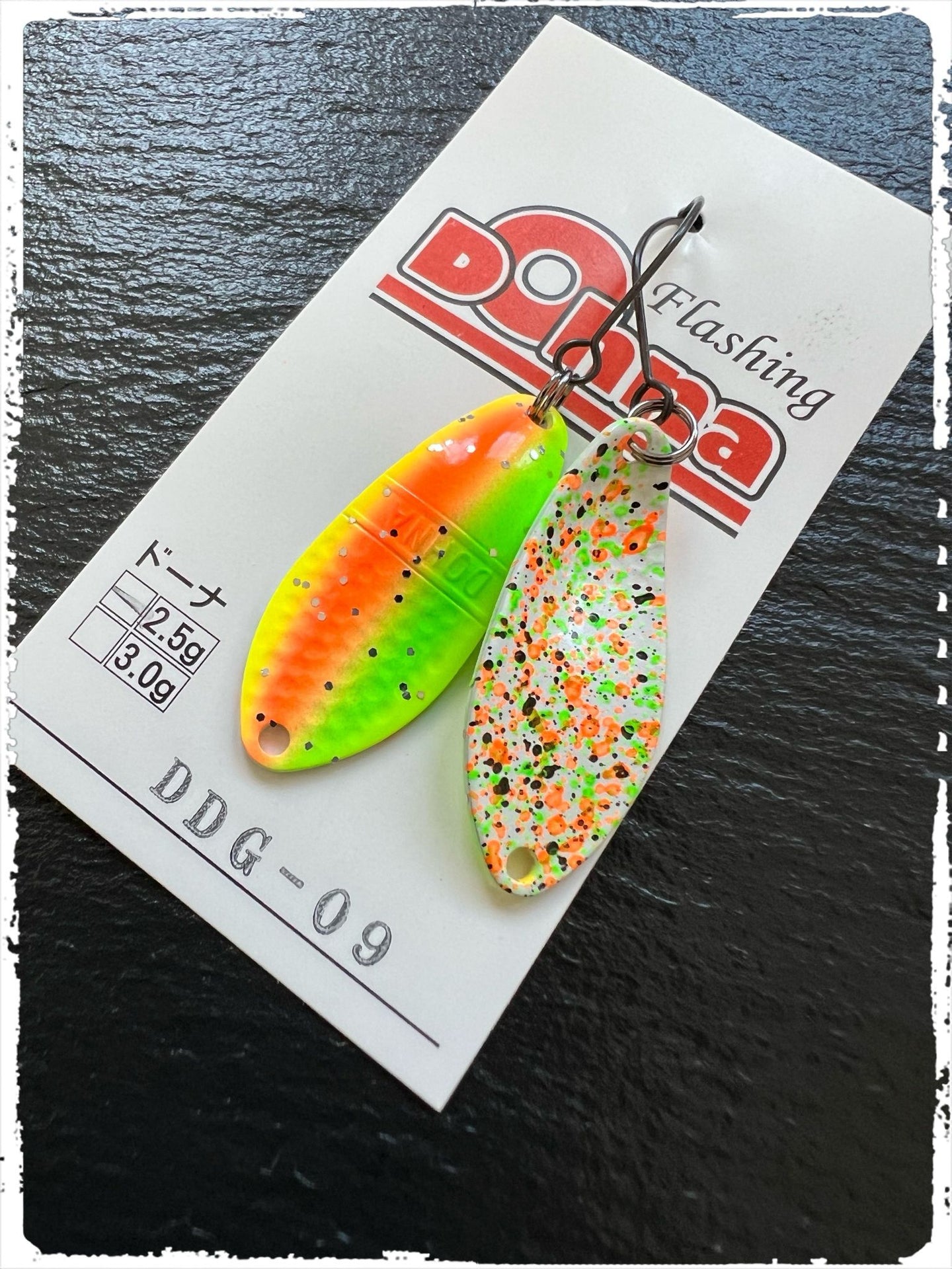 Silberner Angler´z System Antem Dohna Spoon zum Angeln, detailreiche Nahaufnahme auf weißem Hintergrund.