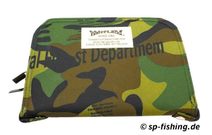 Waterland Spoon Wallet Tasche aus Leder, kompakte Geldbörse mit Kartenfächern, in natürlichem Design.