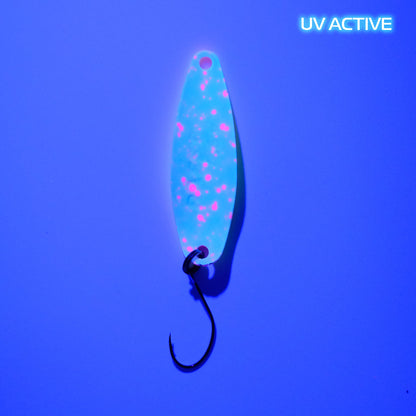 Fangenswert RAFFT 4.6 g EA03 glow spoon showing vibrant UV colors and detailed design on the back.