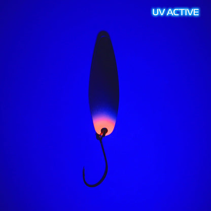 Fangenswert RAFFT Spoon 4,6 g EA13, Frontansicht mit UV-Licht, detaillierte Oberfläche und Markenlogo sichtbar