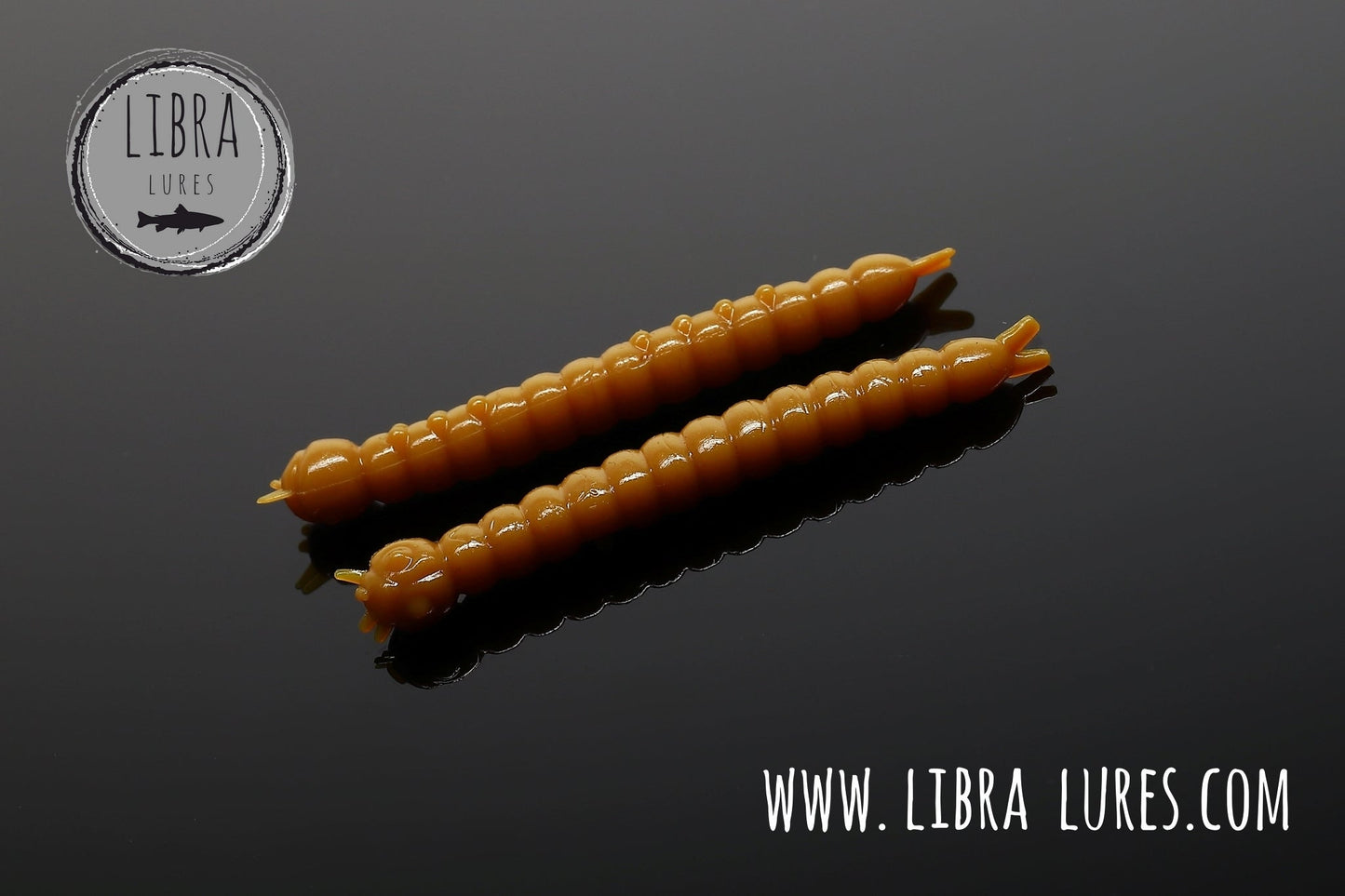 LIBRA LURES SLIGHT WORM forellen Gummiköder in coffee milk color, showcasing its soft, buoyant design and aroma features.
