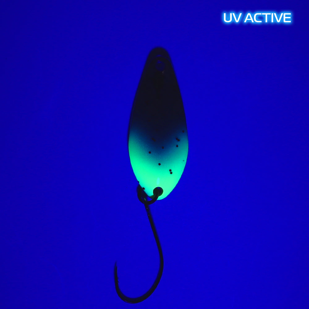 Fangenswert TAKT 2,5 g Löffel, frontansicht mit UV-Belichtung, hochwertiges Angelzubehör für präzises Angeln