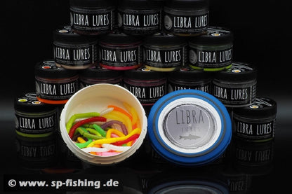 LIBRA LURES Slight Worm Gummiköder in 55mm with aroma, showcasing realistic design for trout fishing.